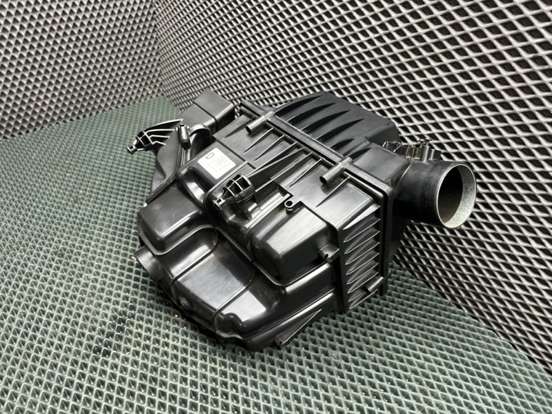 Корпус воздушного фильтра Land Rover Discovery Sport (L550, 2016г.)