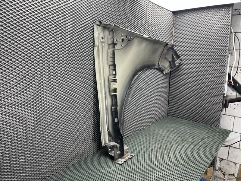 Крыло Land Rover Range Rover Sport (L461, 2025г.)