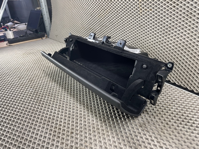 Бардачок Land Rover Range Rover Sport (L461, 2024г.)