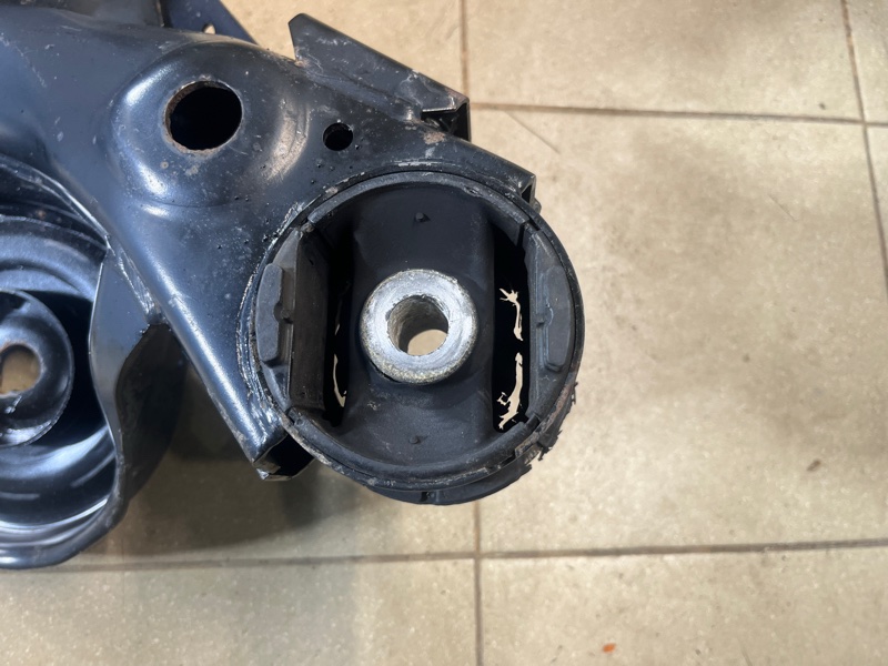 Подрамник Land Rover Defender (L663, 2020г.)