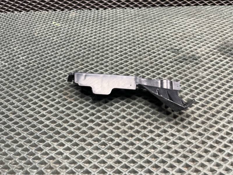 Кронштейн бампера Land Rover Range Rover Sport (L494, 2021г.)