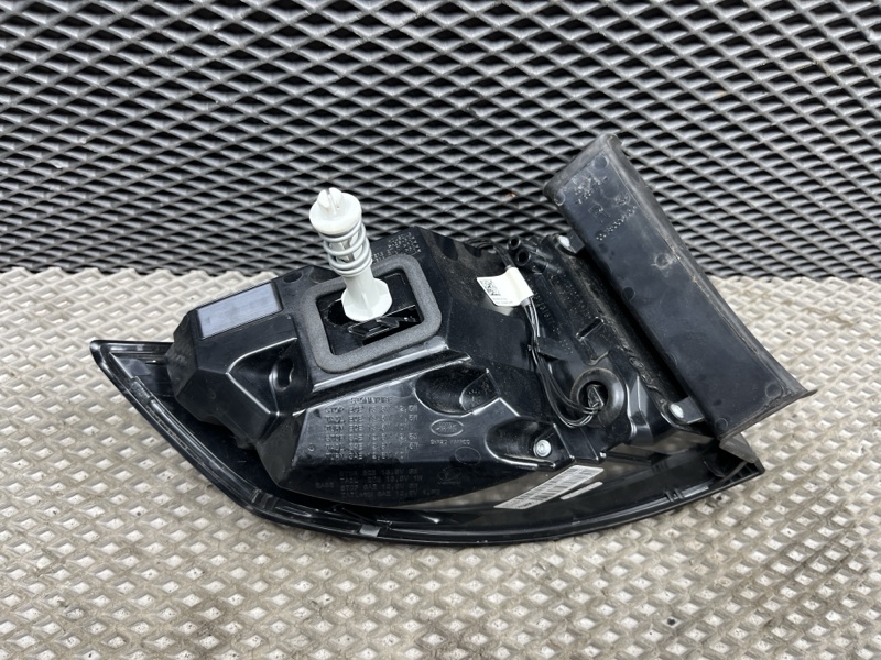 Фонарь Land Rover Discovery Sport (L550, 2016г.)