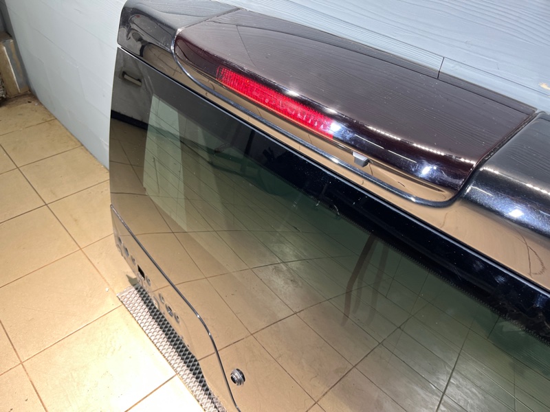 Крышка (дверь) багажника Land Rover Discovery 4 (L319, 2015г.)