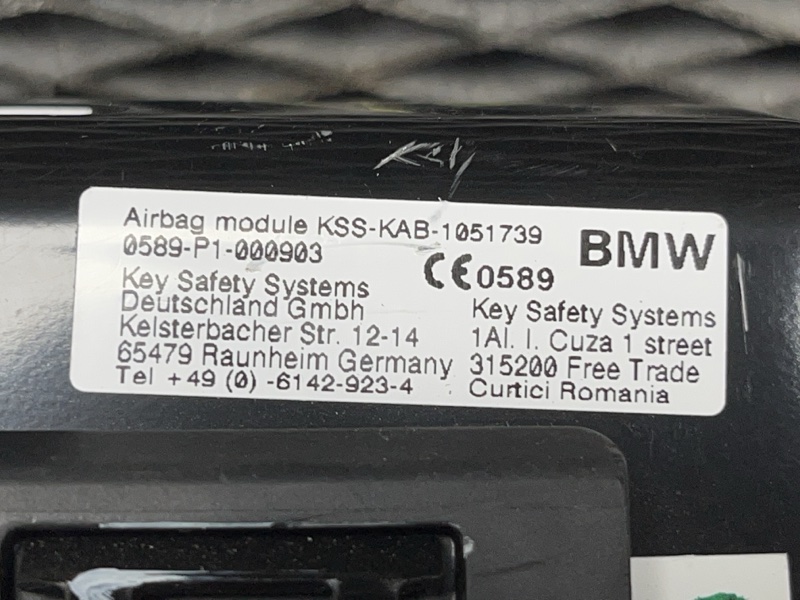 Подушка безопасности в колени BMW 330i (G20, 2019г.)