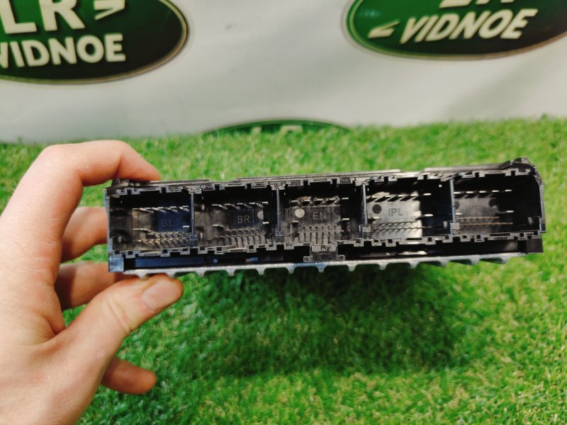 Блок управления пневмоподвеской Land Rover Range Rover Velar (L560, 2020г.)