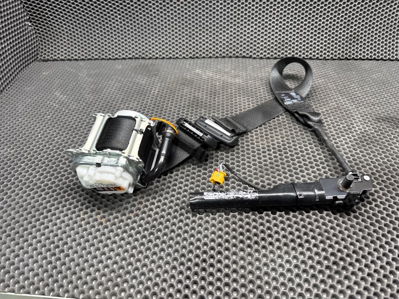 Ремень безопасности Jeep Wrangler (JL, 2025г.)