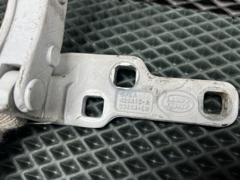 Петля крышки багажника Land Rover Range Rover (L405, 2016г.)