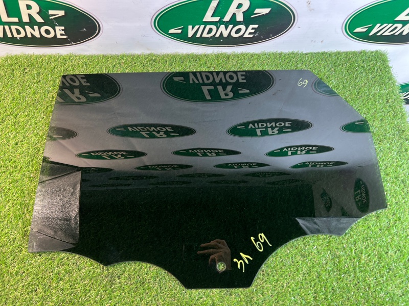 Стекло двери Land Rover Range Rover Evoque (L551, 2020г.)