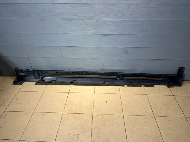 Накладка на порог Land Rover Defender (L663, 2020г.)