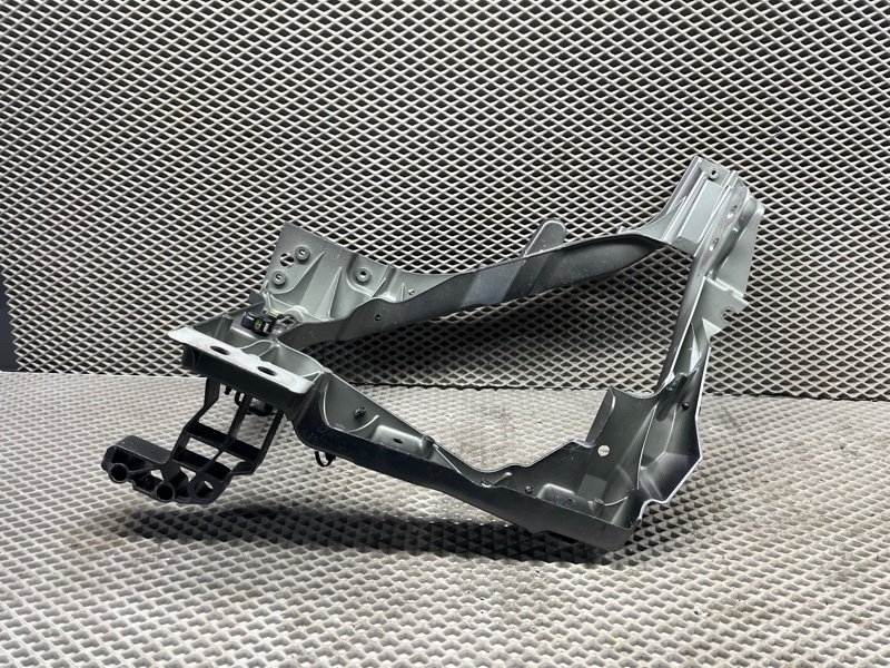 Крепление фары (кронштейн фары) Land Rover Range Rover Sport (L461, 2024г.)