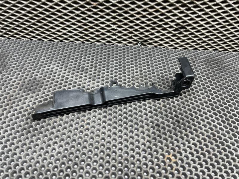 Пластик моторного отсека Land Rover Range Rover Sport (L461, 2024г.)