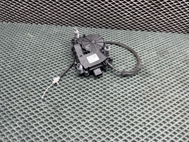 Доводчик двери Land Rover Range Rover Sport (L494, 2021г.)