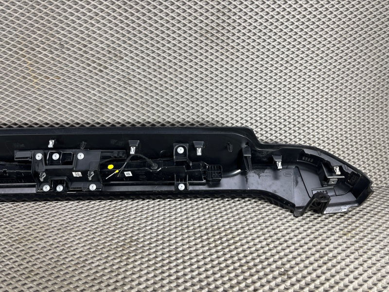 Стоп-сигнал дополнительный Land Rover Defender (L663, 2020г.)