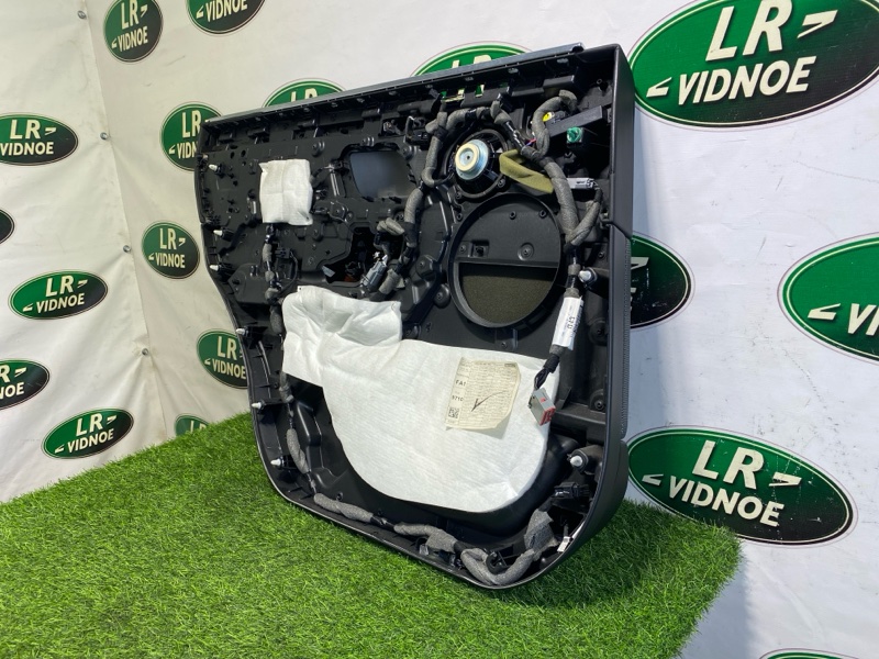 Обшивка двери Range Rover Long (L405, 2018г.)