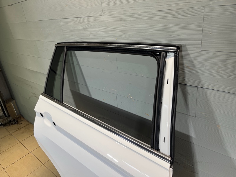 Дверь Volkswagen Tiguan (MBQ, 2023г.)