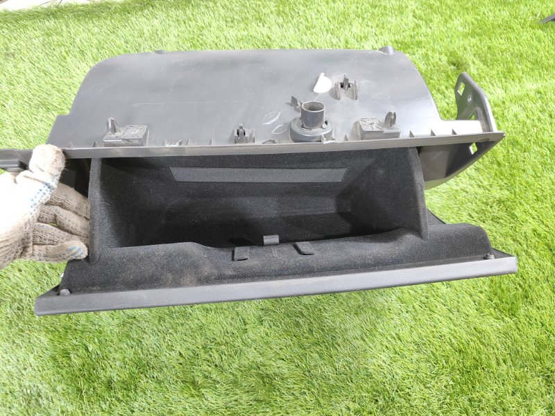 Бардачок Land Rover Range Rover Velar (L561, 2019г.)