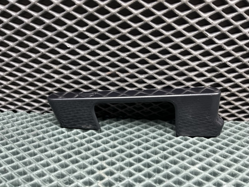 Накладка наружной ручки двери Land Rover Range Rover Sport (L461, 2025г.)