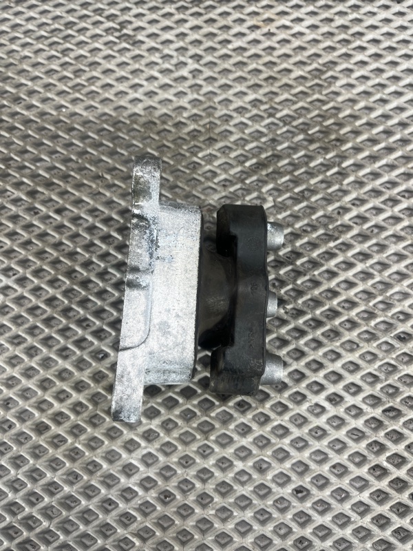 Подушка АКПП Land Rover Range Rover Sport (L461, 2024г.)