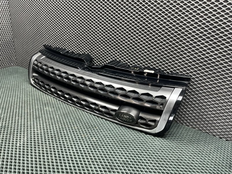 Решетка радиатора Land Rover Range Rover Evoque (L538, 2017г.)
