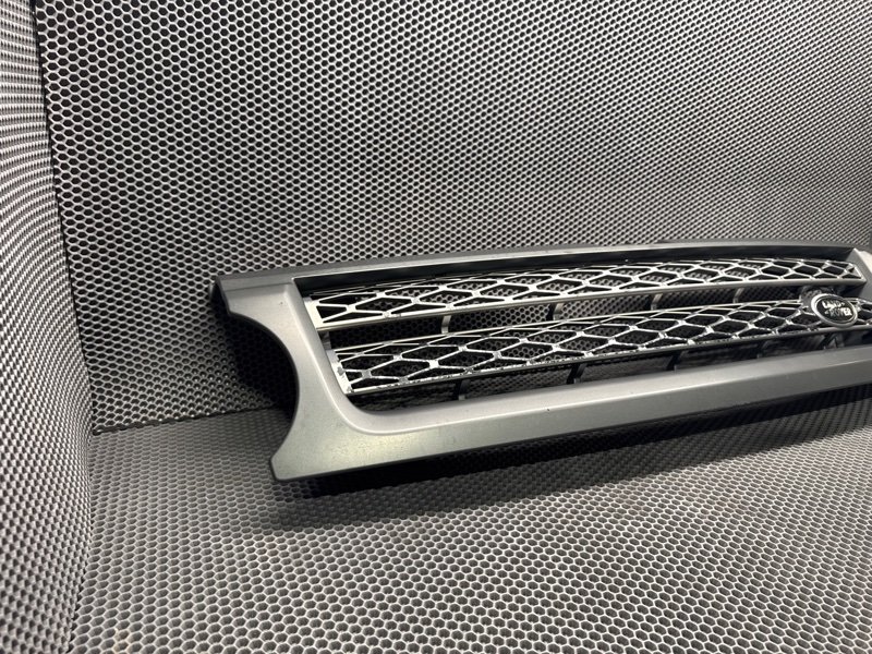 Решетка радиатора Land Rover Range Rover Sport (L320, 2011г.)