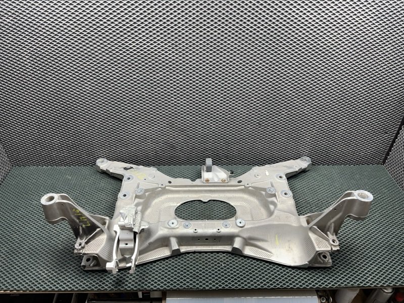 Подрамник Land Rover Range Rover Evoque (L551, 2020г.)
