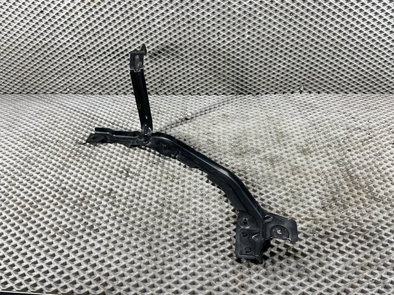 Кронштейн (крепление) Land Rover Range Rover Sport (L461, 2024г.)