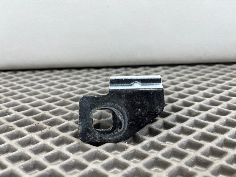 Кронштейн (крепление) Land Rover Range Rover Sport (L461, 2023г.)