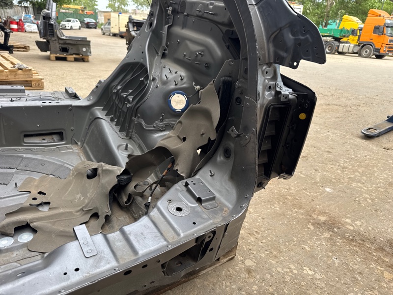 Четверть крыло Land Rover Range Rover Sport (L461, 2024г.)