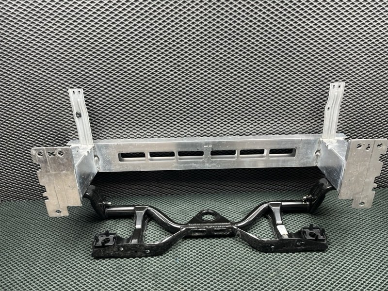 Усилитель бампера Land Rover Range Rover Sport (L461, 2025г.)