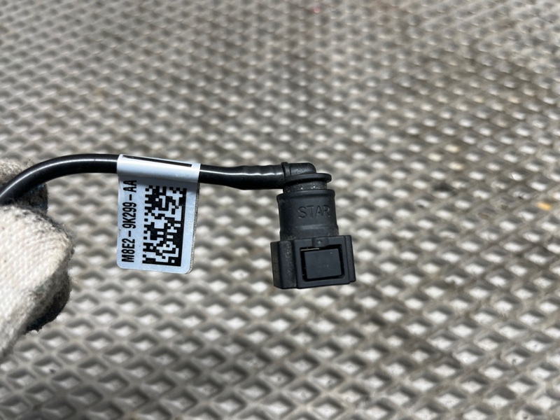 Топливная трубка Land Rover Range Rover Sport (L461, 2024г.)