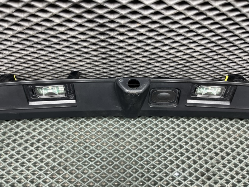 Молдинг крышки багажника Land Rover Range Rover Sport (L461, 2025г.)