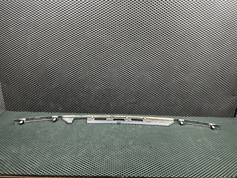 Молдинг крышки багажника Land Rover Range Rover (L405, 2016г.)