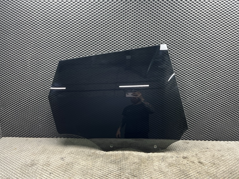 Стекло двери Land Rover Range Rover Sport (L494, 2020г.)