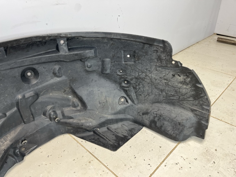 Подкрылок Land Rover Discovery 4 (L319, 2015г.)