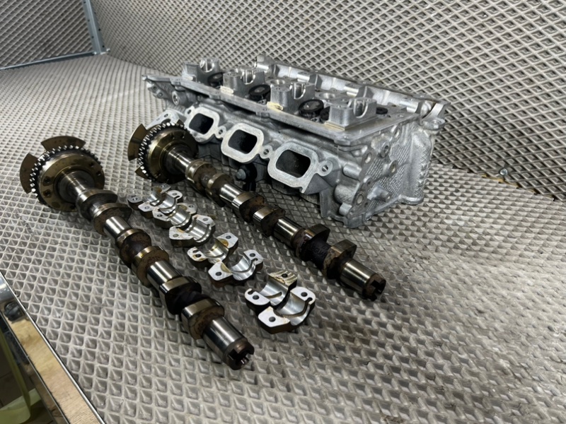 Головка блока цилиндров Land Rover Discovery 4 (L319, 2015г.)