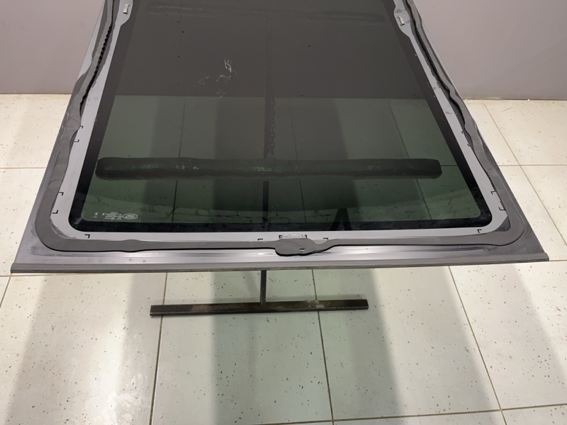 Стекло панорамной крыши Land Rover Range Rover Sport (L461, 2024г.)