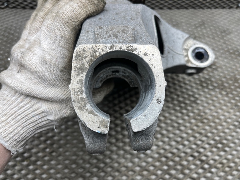 Кулак Land Rover Discovery Sport (L550, 2020г.)