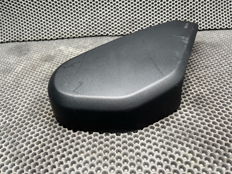 Накладка на сиденье Land Rover Range Rover Sport (L461, 2024г.)