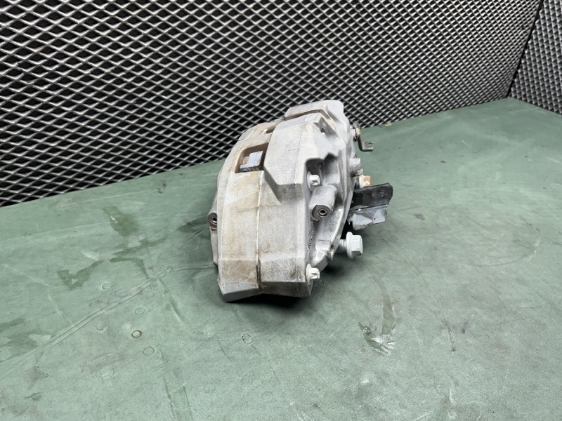 Суппорт тормозной Land Rover Range Rover Sport (L494, 2021г.)