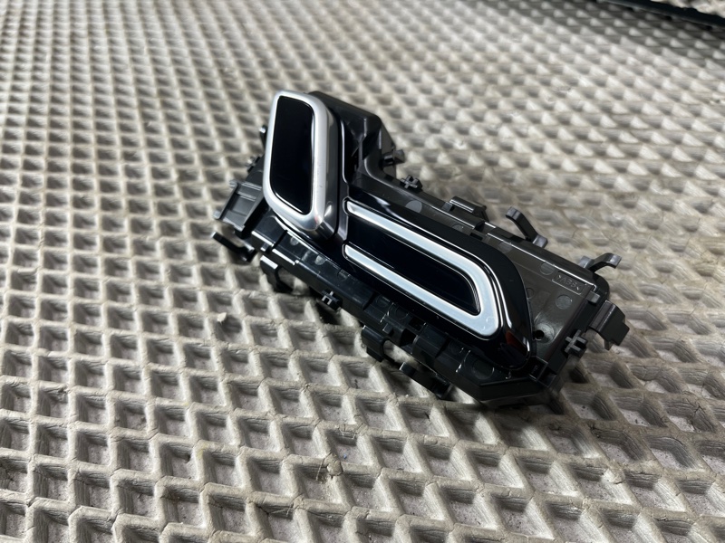 Пульт регулировки сиденья Land Rover Range Rover Sport (L461, 2024г.)