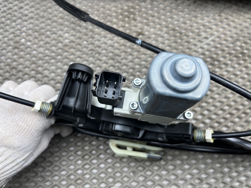 Стеклоподъемник Land Rover Discovery Sport (L550, 2020г.)