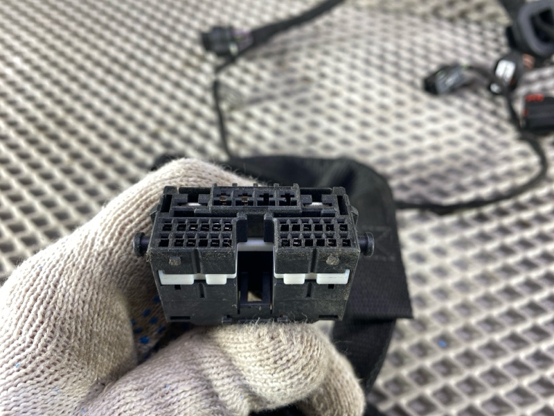 Проводка двери Jeep Wrangler (JL, 2024г.)