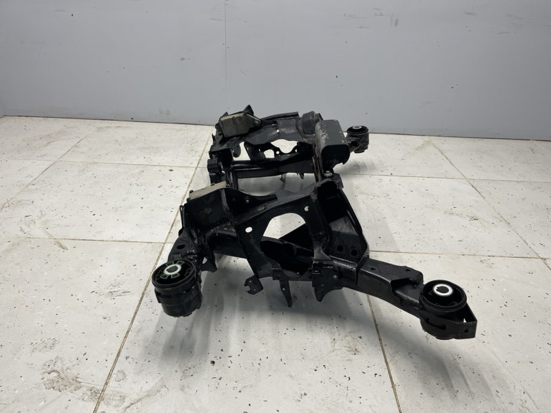Подрамник Land Rover Discovery Sport (L550, 2018г.)