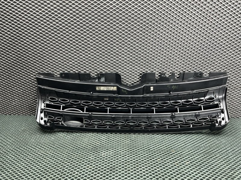 Решетка радиатора Land Rover Range Rover Evoque (L538, 2017г.)