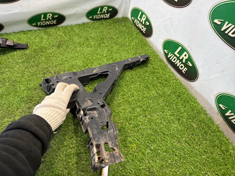 Кронштейн бампера Land Rover Range Rover Velar (L560, 2020г.)