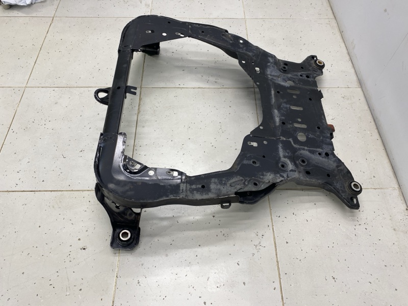 Подрамник Land Rover Discovery Sport (L550, 2016г.)