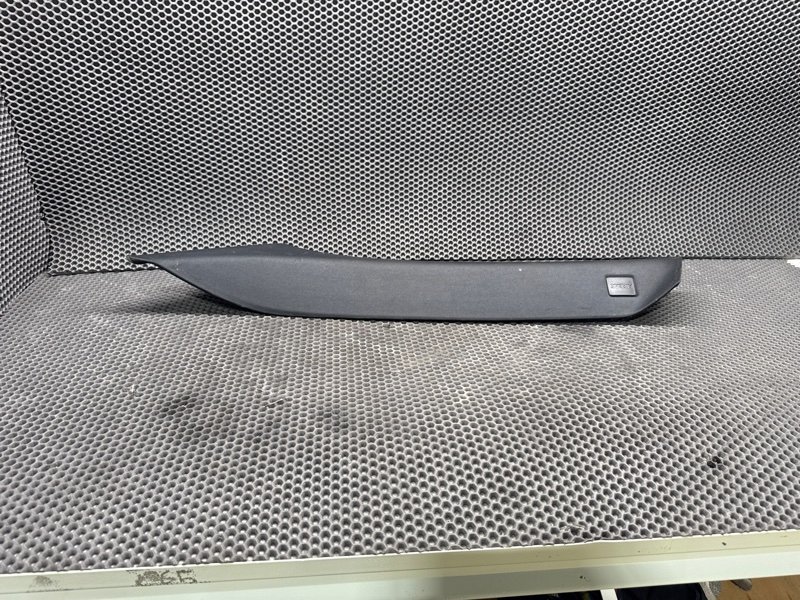 Обшивка стойки Land Rover Discovery Sport (L550, 2020г.)