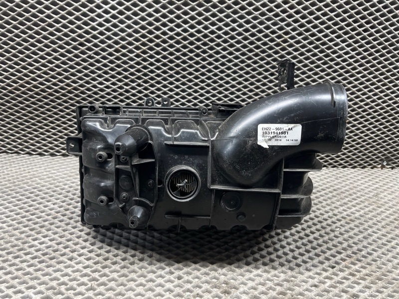 Корпус воздушного фильтра Land Rover Discovery 4 (L319, 2015г.)