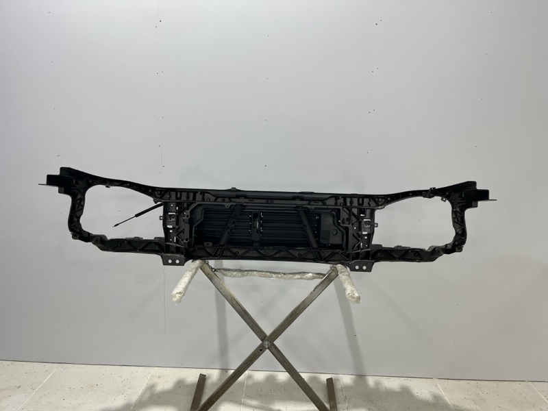 Передняя панель (телевизор) Land Rover Range Rover Sport (L494, 2020г.)