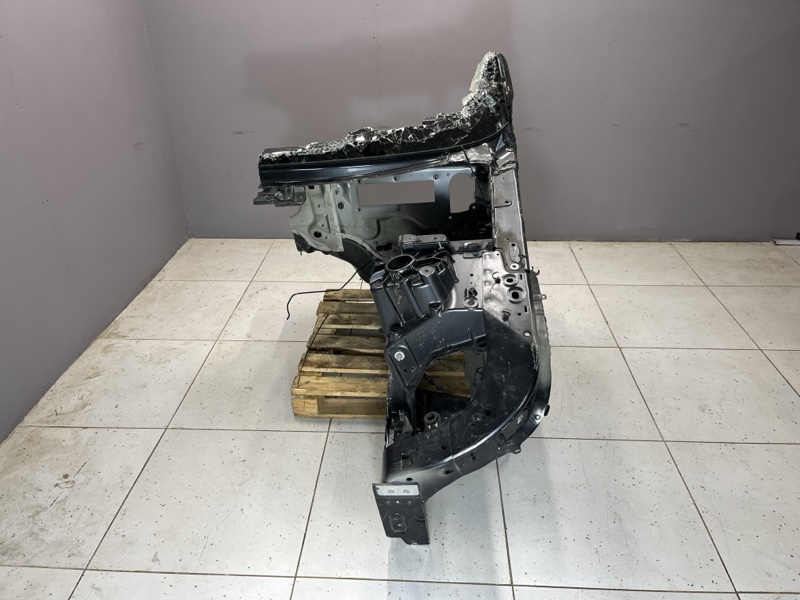 Четверть Land Rover Range Rover Sport (L461, 2025г.)
